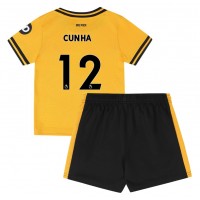 Camiseta Wolves Matheus Cunha #12 Primera Equipación Replica 2024-25 para niños mangas cortas (+ Pantalones cortos)